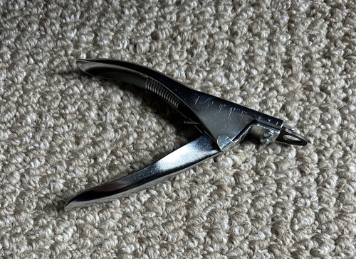 Nail clipper grooming - grooming, tool